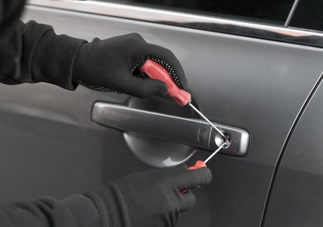 Аварийное открытие замков авто: что это за услуга, особенности, когда пригодится - фото4