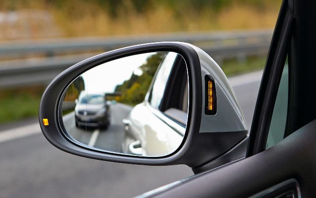 Как научиться сдавать назад на машине: полезные советы - фото4