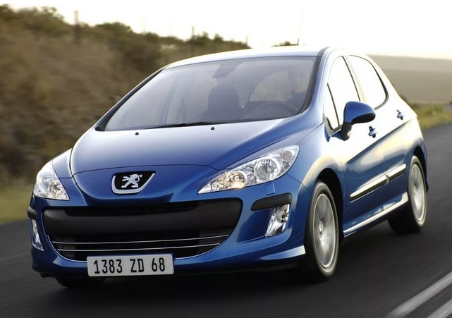 Какой автомобиль выбрать новичку женщине: полезные советы - Peugeot 308