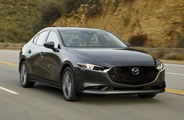 Mazda 3: обзор, характеристики, комплектации - фото5