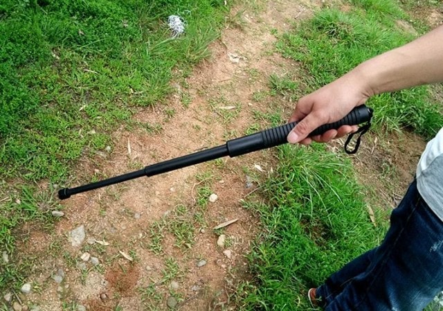 Телескопическая дубинка или бита (бейсбольная): что лучше для самообороны - фото3