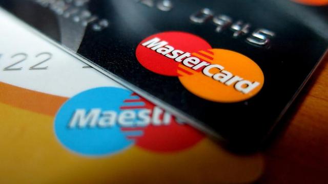 Почему выгодно иметь банковский счет в Литве - фото