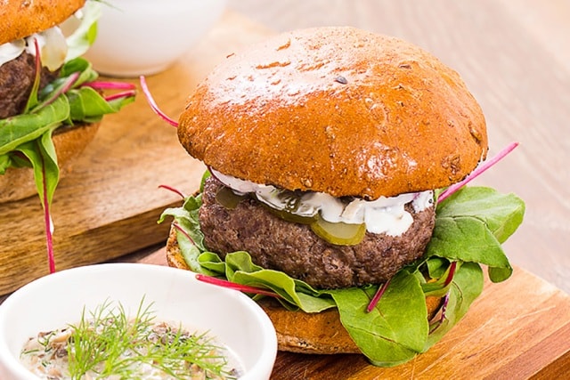 Простой бургер своими руками: рецепт - фото4