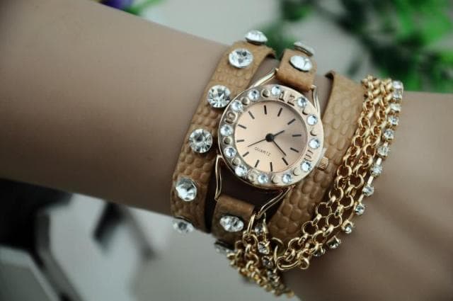 Какие женские часы сейчас в моде 2017 - фото8