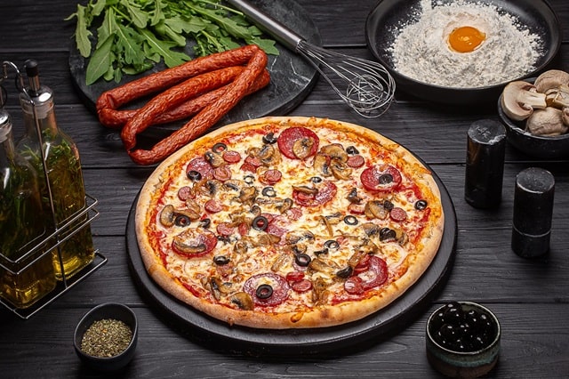 ТОП-5 найкращих страв італійської кухні - Піца