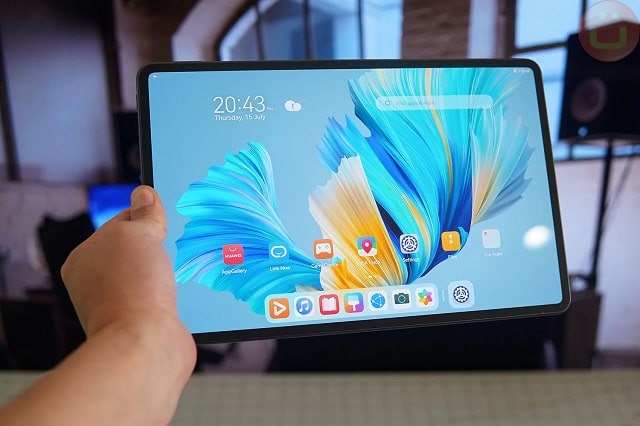 Обзор планшета HUAWEI MatePad Pro 12.6 со стилусом и клавиатурой: сможет ли заменить ноутбук и кому подойдет - фото2