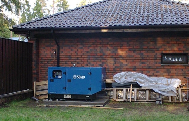 Как выбрать генератор для дома и дачи: сравнение дизельных и бензиновых моделей - фото1