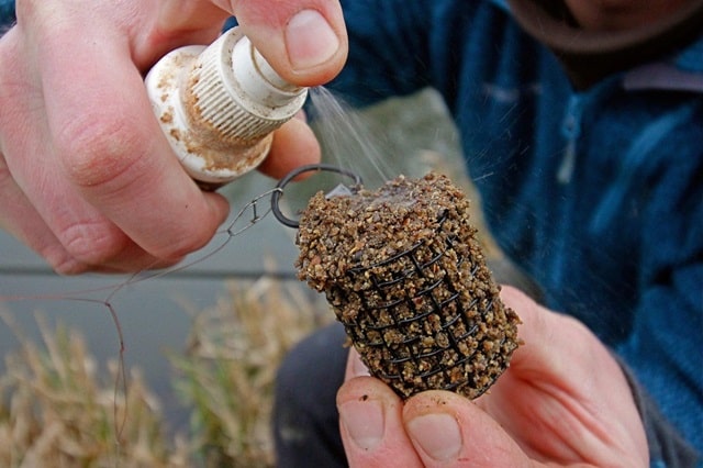 Прикормки для рыбалки: виды, как пользоваться и правильно подобрать - фото3