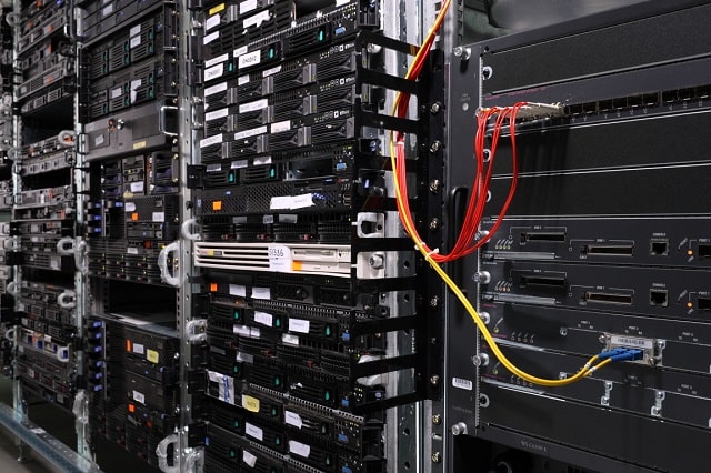 Виртуальный (VPS) и выделенный сервер (dedicated server): что это такое, в чем разница - фото2