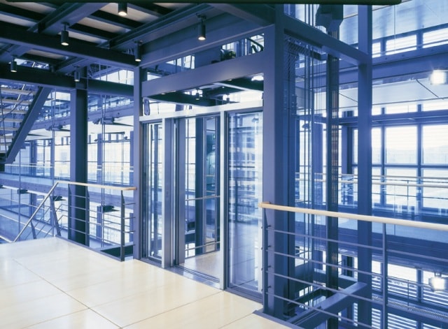 Качественный монтаж лифтов и эскалаторных систем - фото3