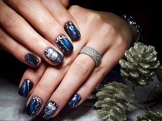 Красивый маникюр на Новый год 2020: идеи дизайна ногтей - фото7