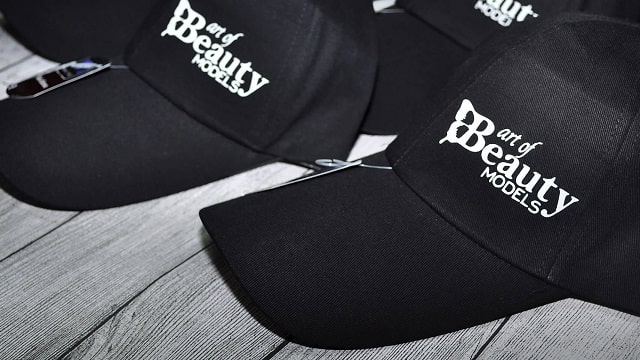 Логотип на кепке: как нанести, способы и особенности - фото1