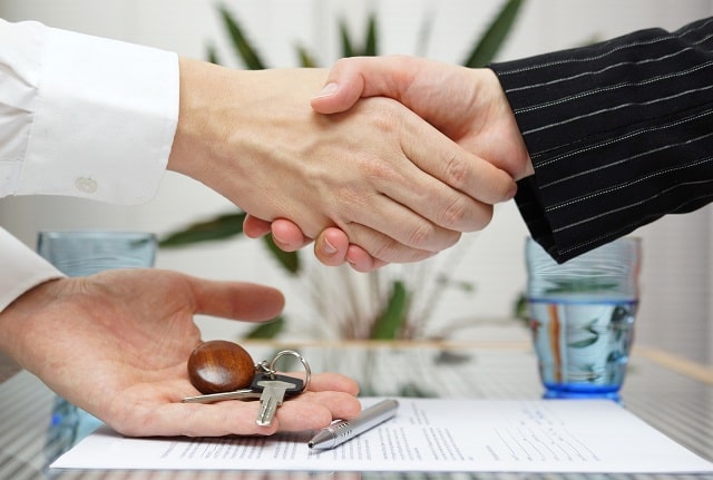 Аренда недвижимости через агентство или самостоятельно: как выгоднее, плюсы и минусы - фото3