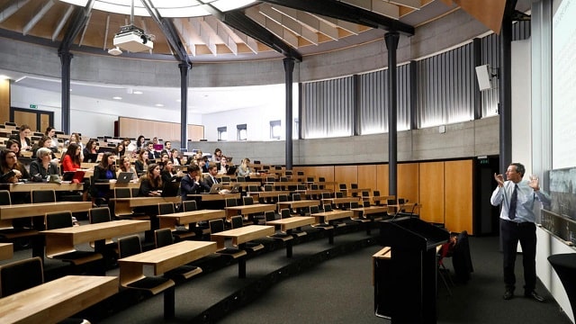 Высшее образование в Швейцарии для иностранцев: особенности, плюсы и минусы - фото2