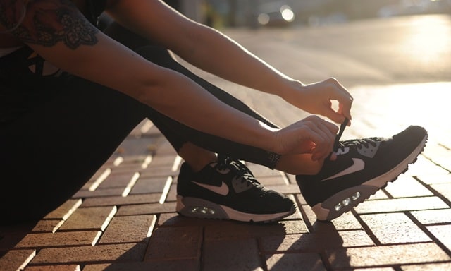 Женские кроссовки: какие бренды действительно стоят своих денег - фото2