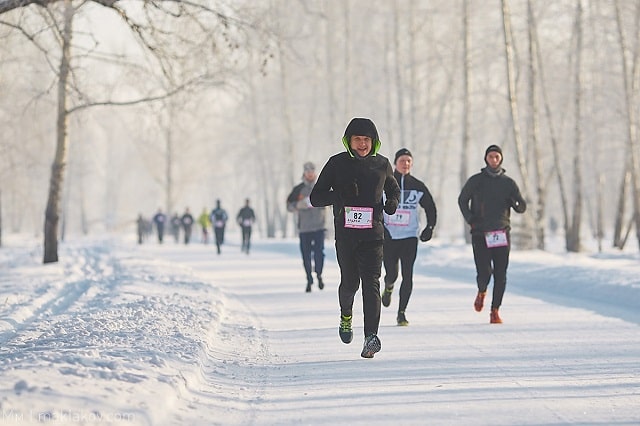 В чем бегать в холодную погоду: советы спортсменов - фото4