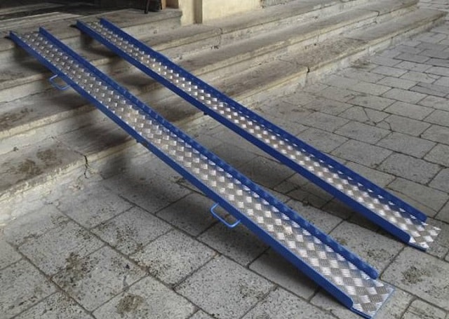 Пандусы: назначение, виды, использование - фото2