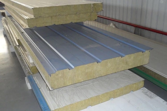 Сэндвич-панели: что это такое, плюсы и минусы - фото1