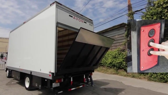 Перевозки на автомобиле с гидролифтом