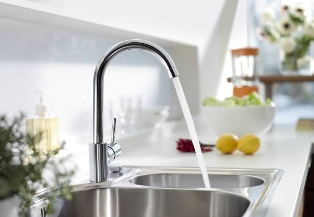 Выбираем смеситель для кухни: советы сантехников - фото4