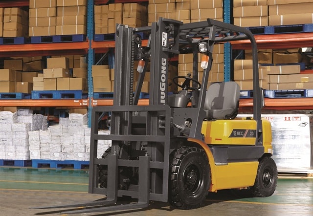 Складская техника: обзор, виды, фото