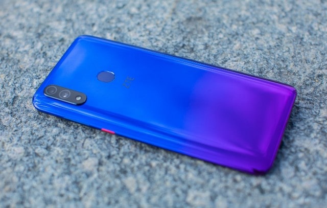 Полный обзор смартфонов от ZTE - фото1