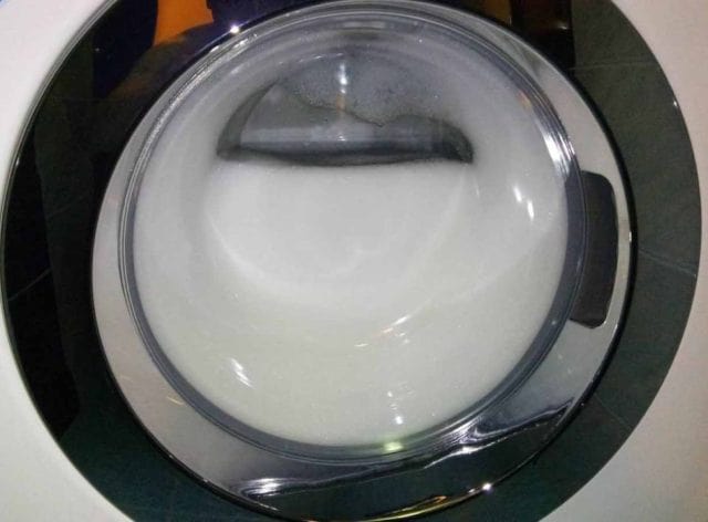 Стиральная машина не отжимает и не сливает воду: причины, что делать - фото1