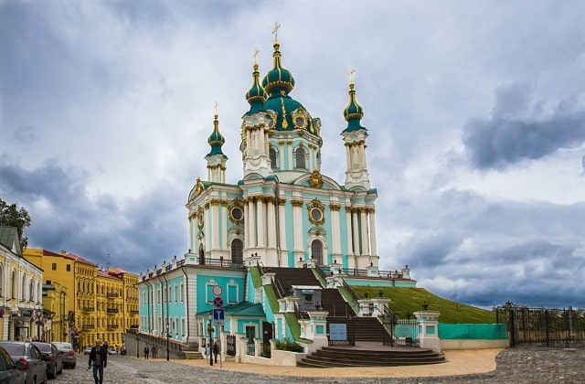 Едем в Киев: что посмотреть за 1 день - фото Андреевская церковь