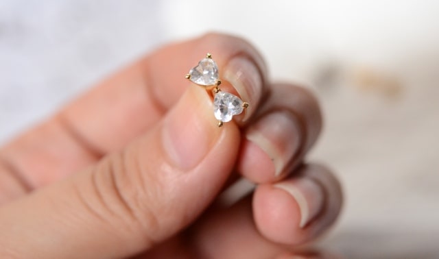 Как почистить золотое кольцо с камнем в домашних условиях - фото4