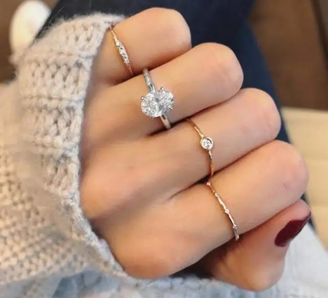 Срібні каблучки: види, що зараз модно, як і з чим носити - фото4