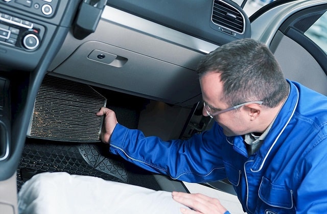 Автокондиционер не охлаждает воздух: причины, как исправить - фото1 Автокондиционер не охлаждает воздух: причины, как исправить - фото1