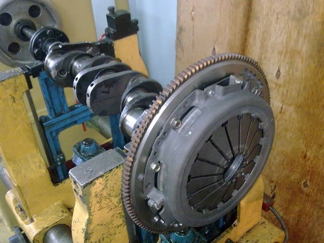 Шкив коленвала: что это такое и для он чего нужен - фото1 Шкив коленвала: что это такое и для он чего нужен - фото1