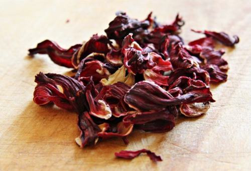 Чай каркаде. Польза и вред. В какое время пить при давлении? - фото 4