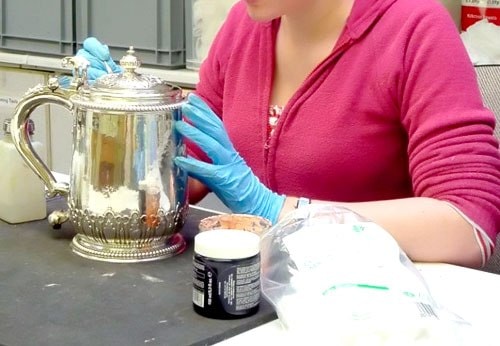 Как чистить серебро от черноты в домашних условиях? (видео) - фото 1