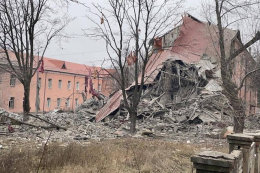 Оккупанты ударили по Краматорску ракетами – разрушена школа-интернат