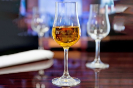 Огляд імпортерів коньяку в Україні