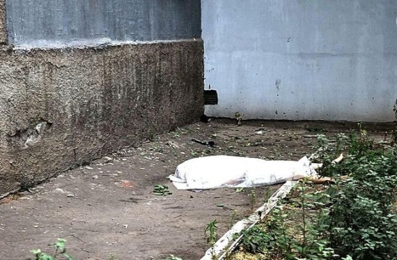 В Мариуполе парень погиб из-за обрушившегося балкона (фото)