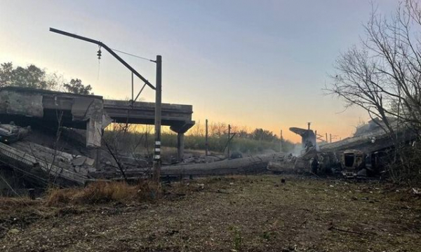 ВСУ подорвали мост между Донецком и Горловкой – логистика врага нарушена