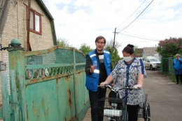 Волонтеры на прифронтовой территории получили электровелосипеды