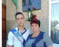 Соцсети: сын Гиви будет учиться в Украине (фото)