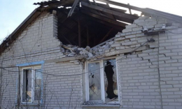 Оккупационные подразделения обстреляли Невельское и санитарные машины ВСУ – ранен водитель (фото, видео)