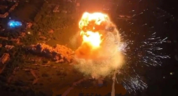 В оккупированном Енакиево после сильного взрыва детонируют боеприпасы