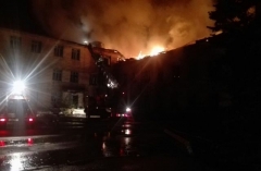 В Донецке пылало здание закрытой шахты (фото)