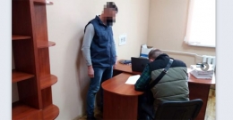 Сотрудник финансовой службы воинской части присвоил около 200 тыс. гривен