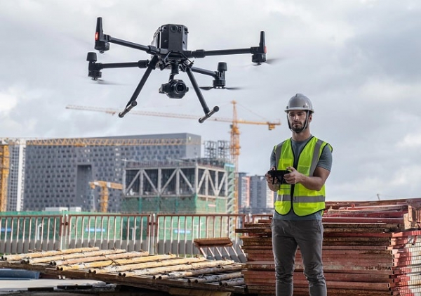 Промышленные квадрокоптеры: Повышение эффективности и безопасности в различных отраслях