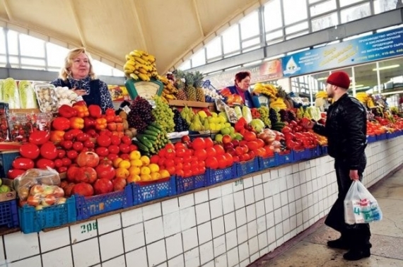Жители оккупированного Донецка покупают украинские товары из-под полы