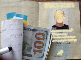 Дончанин пытался перегнать через КПВВ авто на «евробляхе»