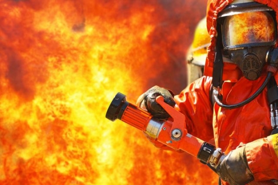 Пожар в жилом доме в Донецке: погибли трое