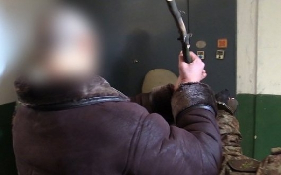 В оккупированном Донецке подчиненные зарубили топором работодателя из-за орехов