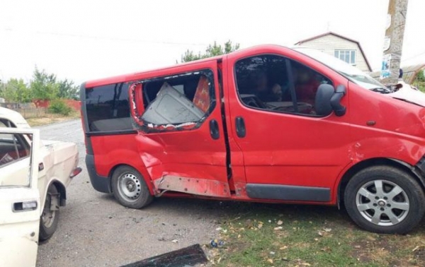 В Донецкой области столкнулись два автомобиля — есть пострадавшие